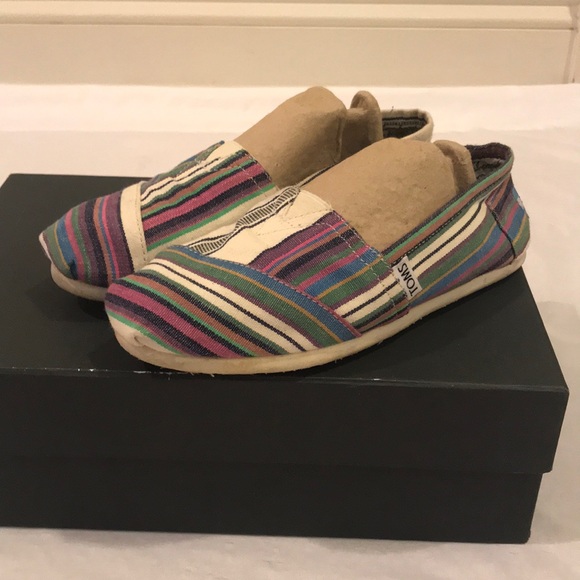 Toms Shoes - Toms Classic Canvas Natural Slip on Shoes